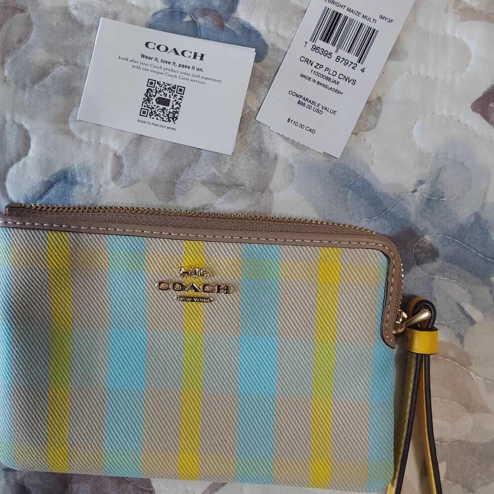 ***BUNDLE FOR @jcydney5 *** NWT Coach Corner Zip Wristlet